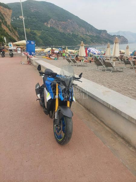 Suzuki GSXS