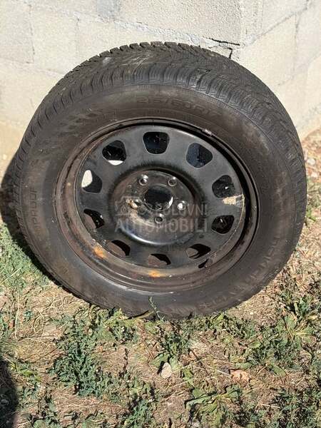 Nokian 215/60 R17 Zimska
