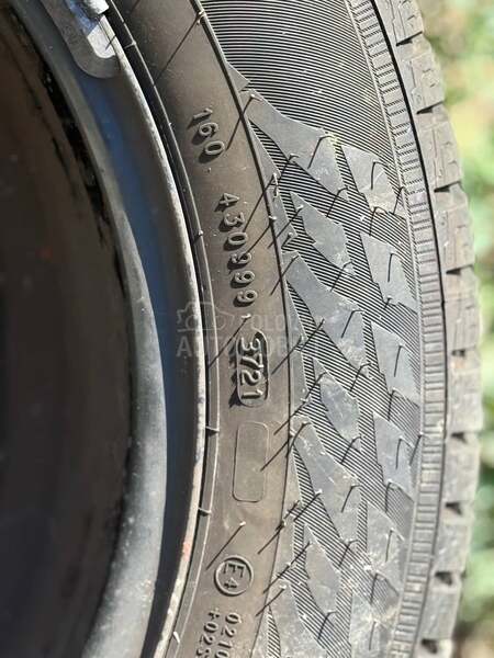 Nokian 215/60 R17 Zimska