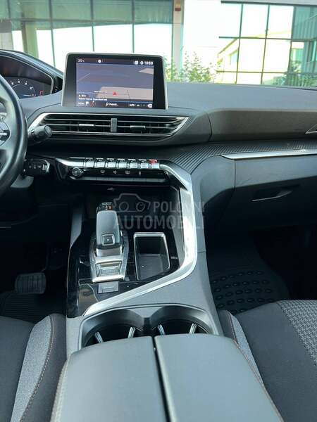 Peugeot 3008 1.2 ACTIVE 2019