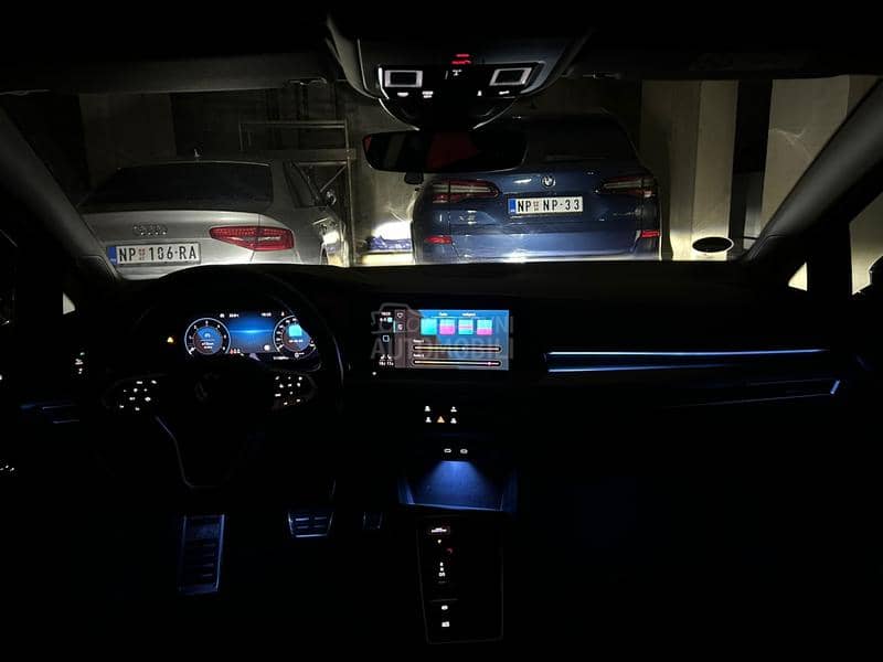 Volkswagen Golf 8 ACTIV