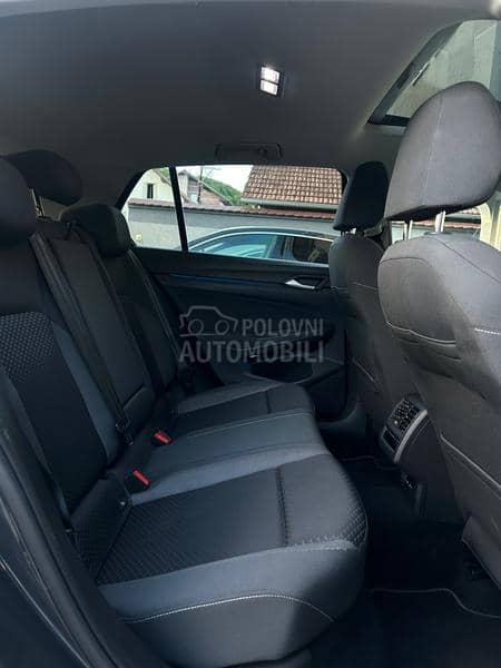 Volkswagen Golf 8 ACTIV