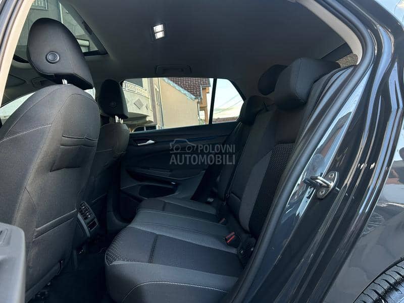 Volkswagen Golf 8 ACTIV