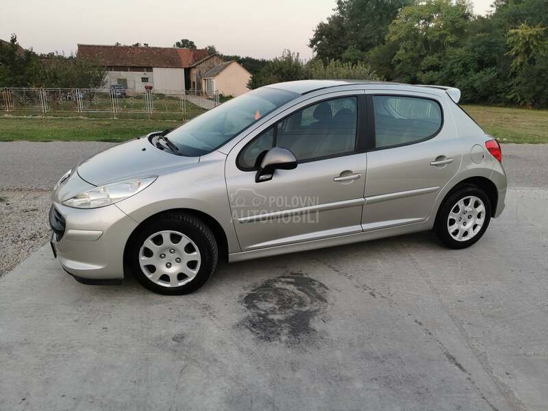 Peugeot 207 1.4b
