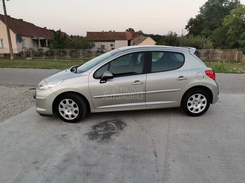 Peugeot 207 1.4b