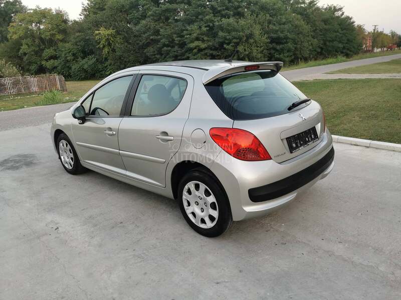 Peugeot 207 1.4b