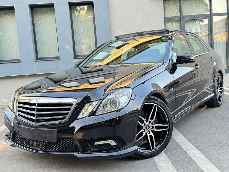 Mercedes Benz E 220 AMG/PANO/F1/KOŽA/LED