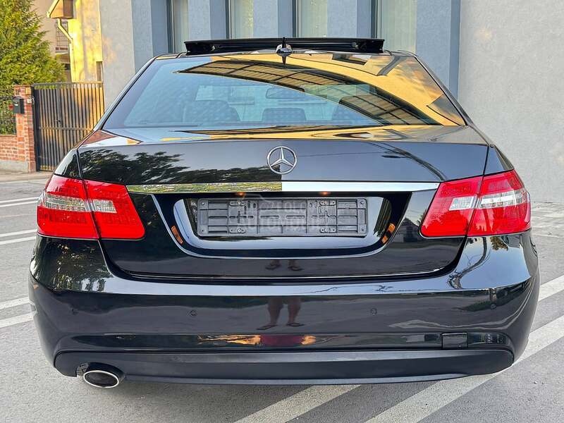 Mercedes Benz E 220 AMG/PANO/F1/KOŽA/LED