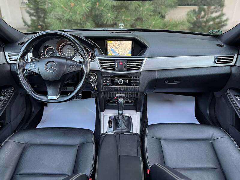 Mercedes Benz E 220 AMG/PANO/F1/KOŽA/LED