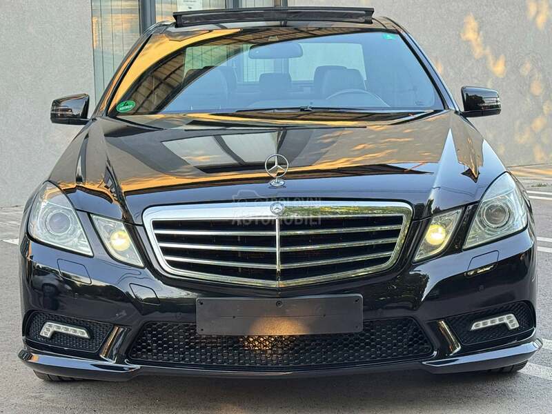Mercedes Benz E 220 AMG/PANO/F1/KOŽA/LED
