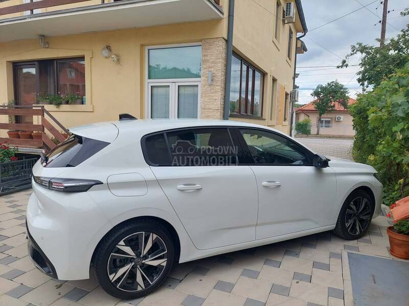 Peugeot 308 1.2 NAJLEPŠI