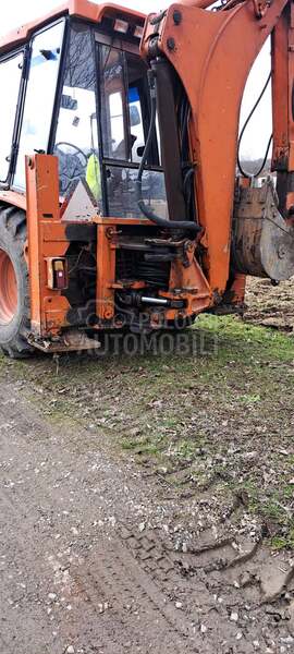 CAT 438 c