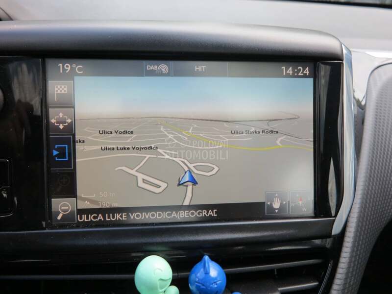 Peugeot 208 1.2 B ALLURE