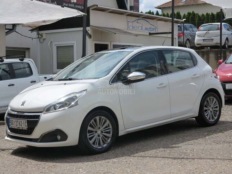 Peugeot 208 1.2 B ALLURE