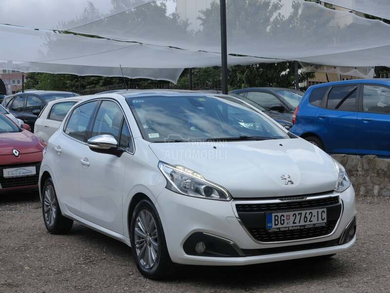 Peugeot 208 1.2 B ALLURE