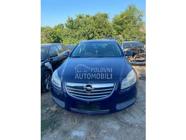 Opel Insignia -  kompletan auto u delovima