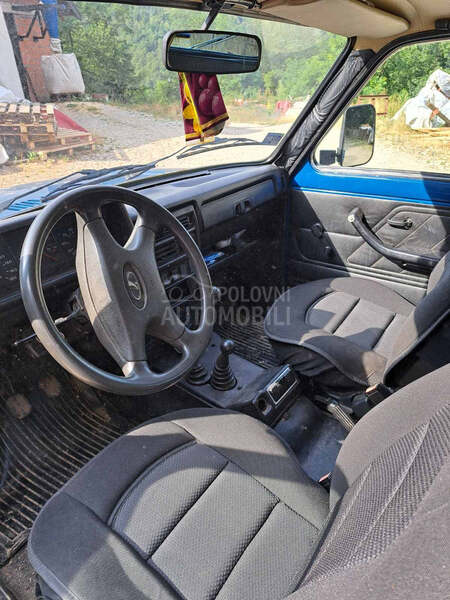 Lada Niva 1.7