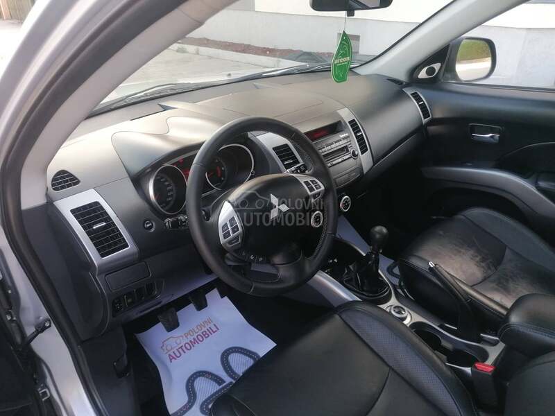 Mitsubishi Outlander 2.0did 4x4 INTENSE