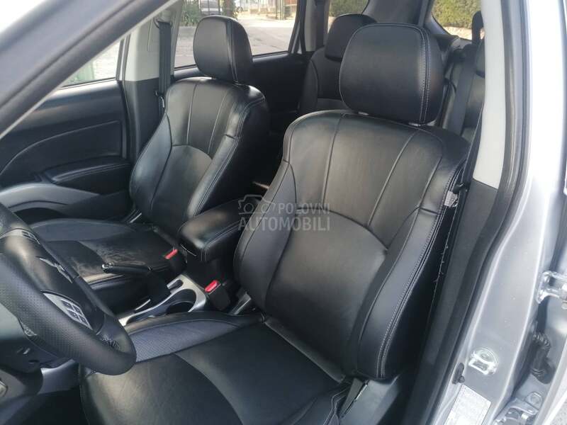 Mitsubishi Outlander 2.0did 4x4 INTENSE