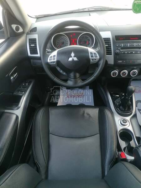 Mitsubishi Outlander 2.0did 4x4 INTENSE