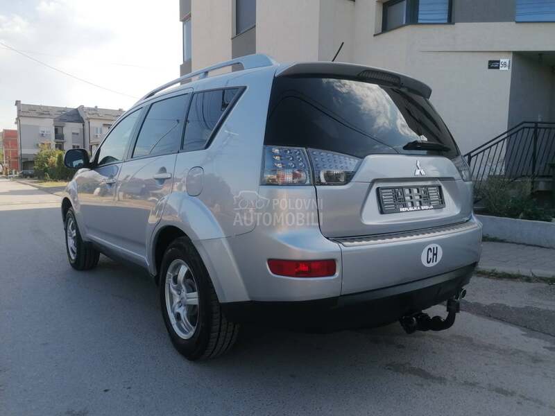 Mitsubishi Outlander 2.0did 4x4 INTENSE