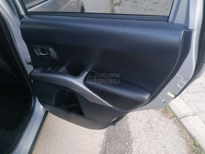 Mitsubishi Outlander 2.0did 4x4 INTENSE