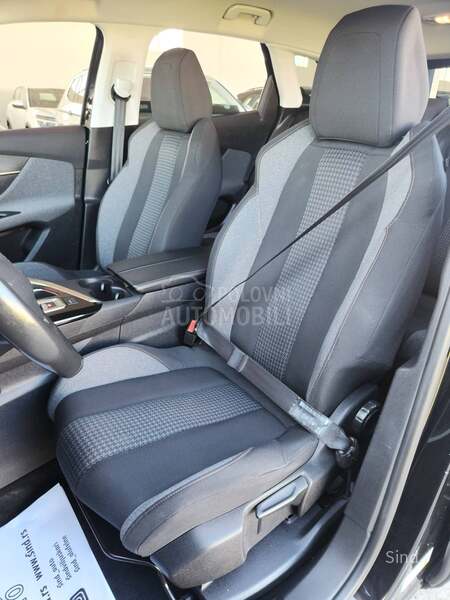 Peugeot 3008 1.5 BLUEHDI EAT8