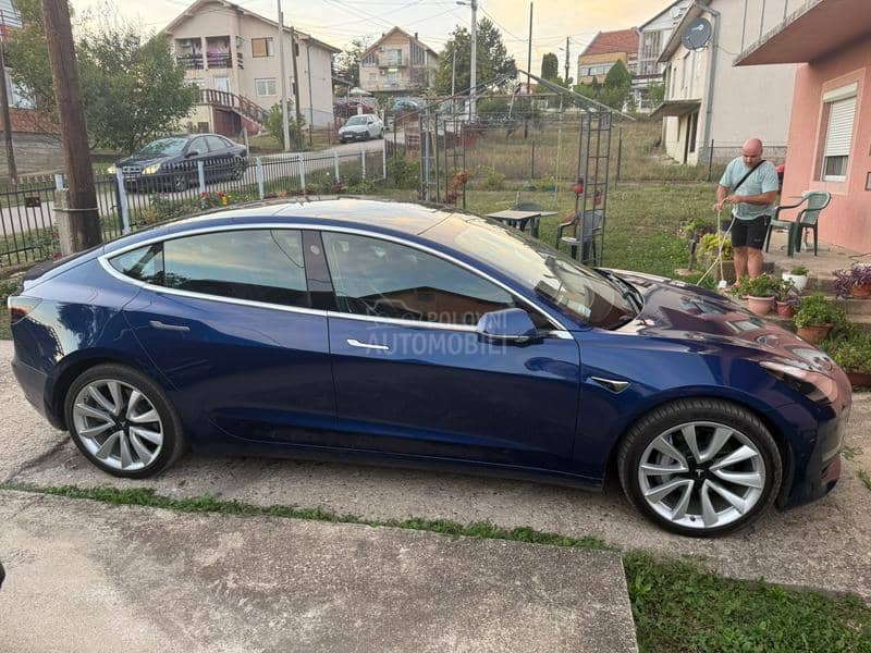 Tesla Model 3 long Range