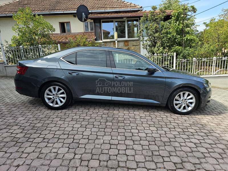 Škoda Superb 2.0 Tdi/Dsg/Style