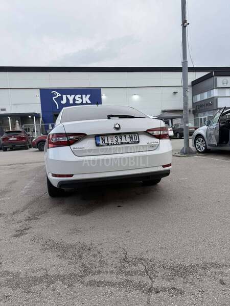 Škoda Superb 4x4, alkantara sed.