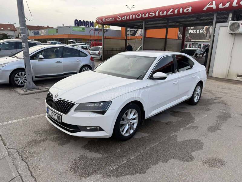Škoda Superb 4x4, alkantara sed.