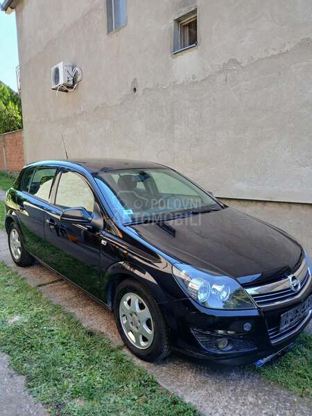 Opel Astra H 