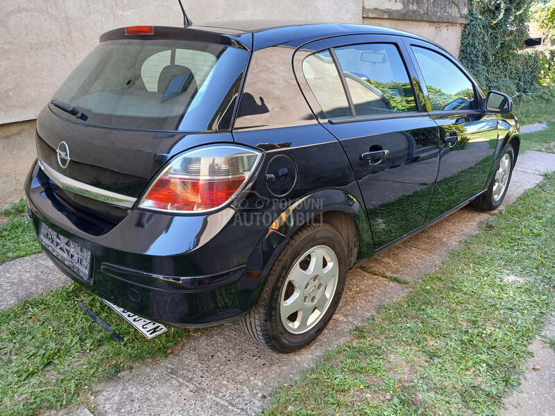 Opel Astra H 
