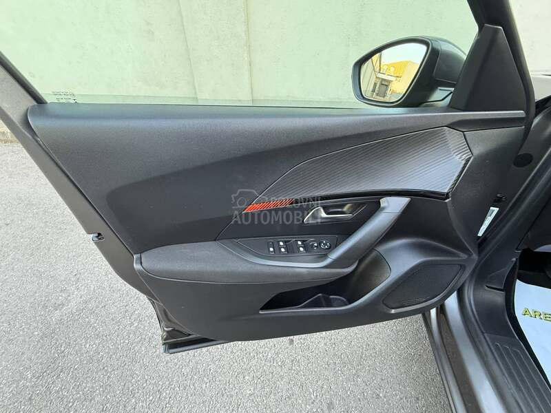 Peugeot 2008 1.2 PureTech