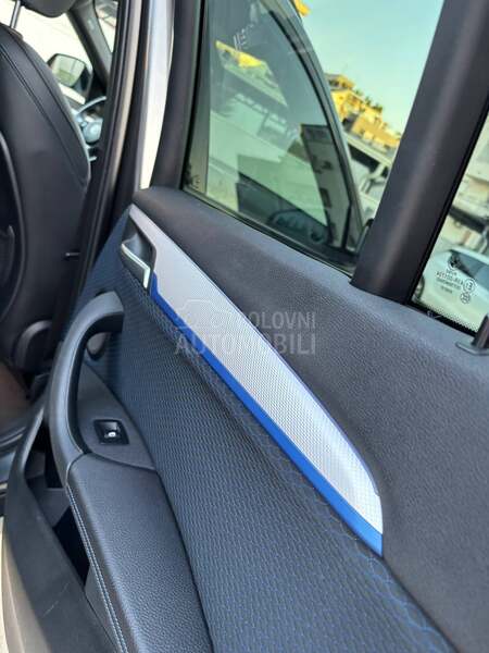 BMW X1 Sd/M/PANO/ 2022