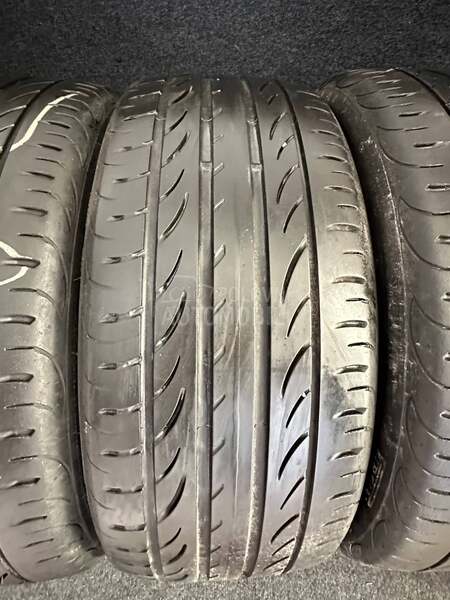 Pirelli 235/40 R19 Letnja