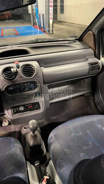 Renault Twingo 1.2 b