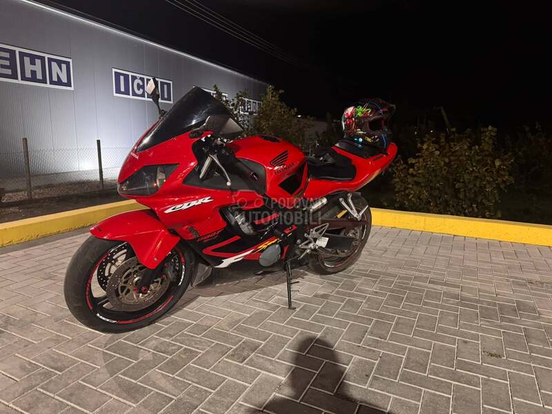 Honda CBR600F4i SV400