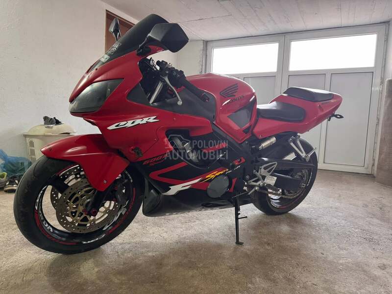Honda CBR600F4i SV400