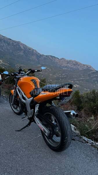 Honda CBR600F4i SV400