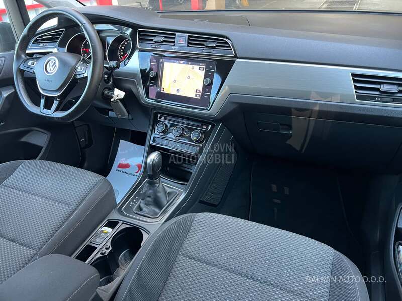 Volkswagen Touran 2.0 TDI/NAV/KAM/DSG