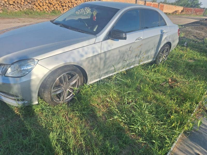 Delovi za Mercedes Benz E 220 CDI 2012. god.