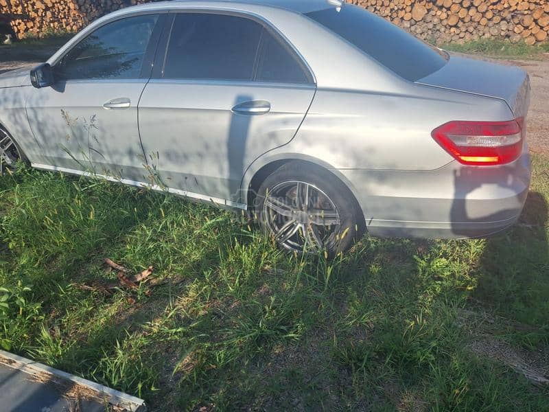 Delovi za Mercedes Benz E 220 CDI 2012. god.