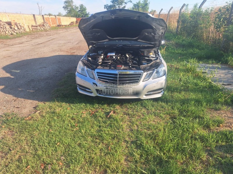 Delovi za Mercedes Benz E 220 CDI 2012. god.