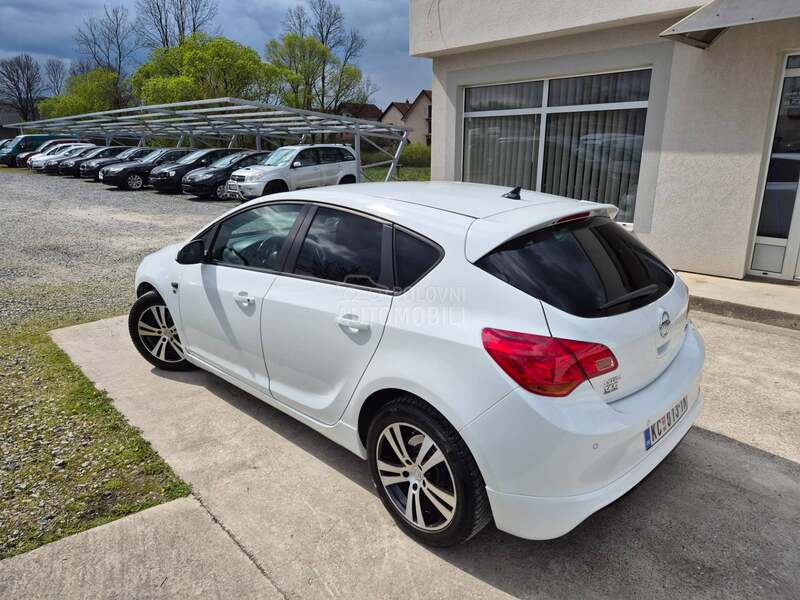Opel Astra J OPC LINE/NOV LANAC