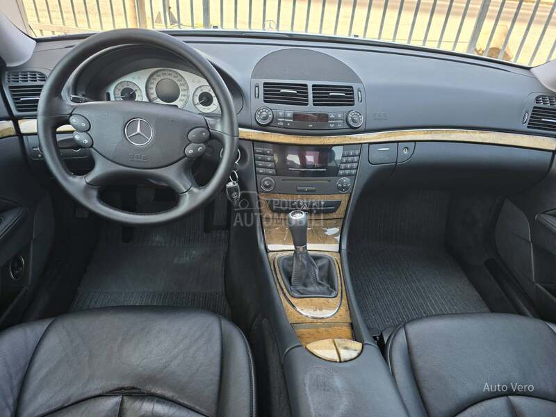 Mercedes Benz E 220 CDI