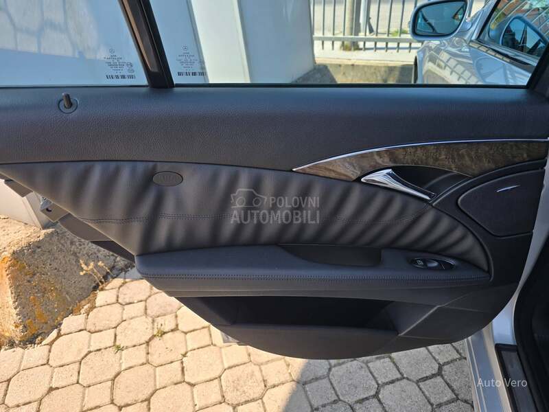 Mercedes Benz E 220 CDI