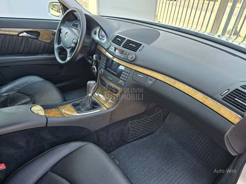 Mercedes Benz E 220 CDI