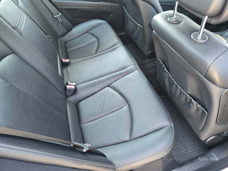 Mercedes Benz E 220 CDI