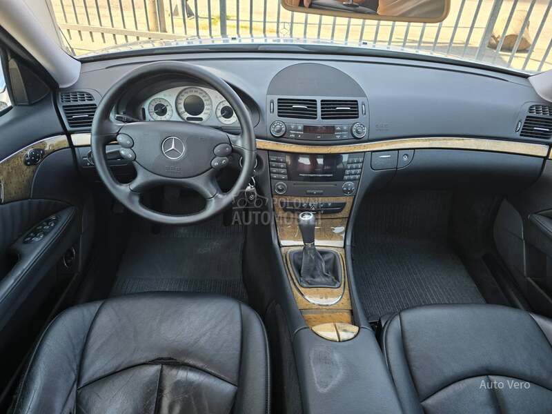 Mercedes Benz E 220 CDI